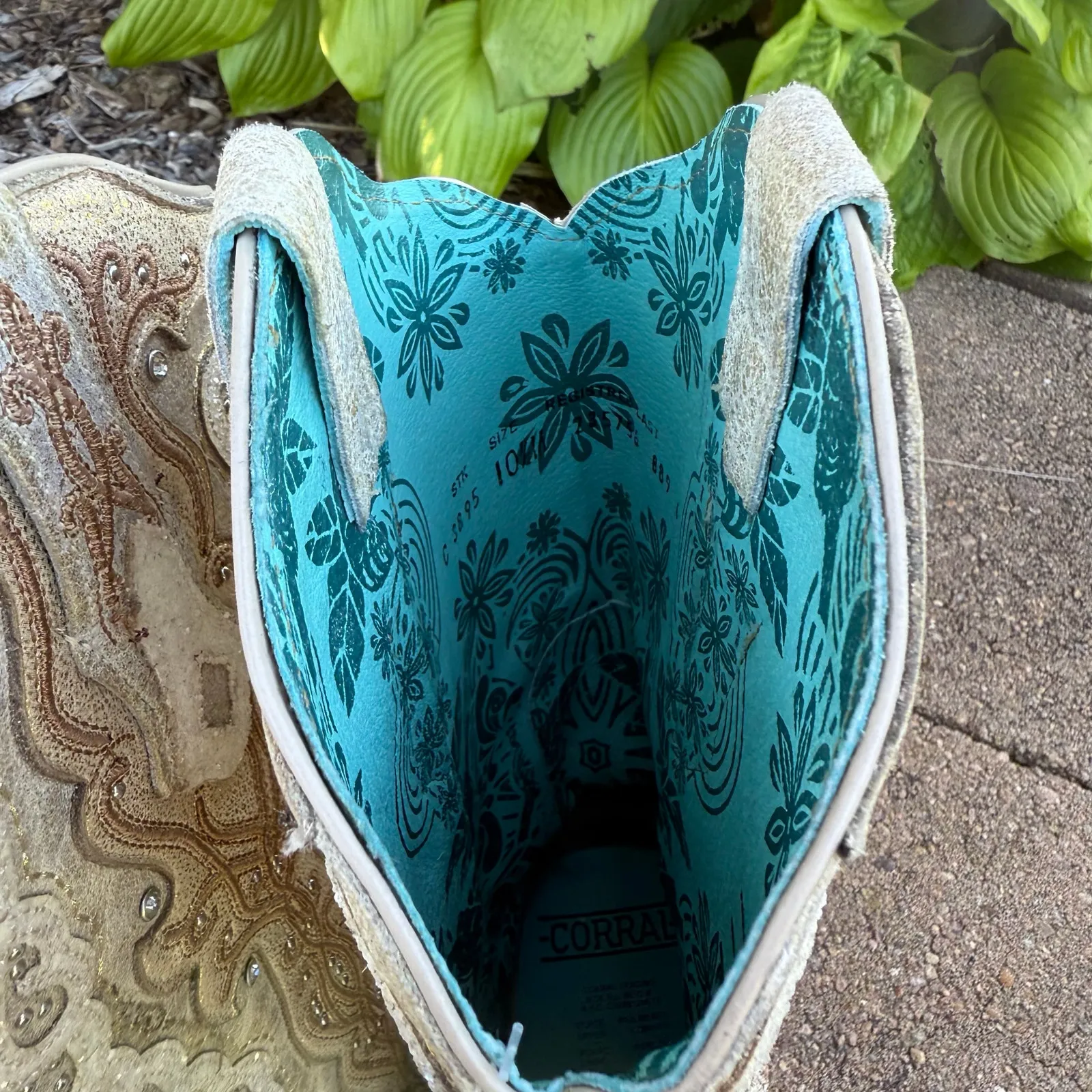 Corral Women's Gold Bone Overlay Crystal Embellished Cowgirl Boots Size 10.5 - Image 6