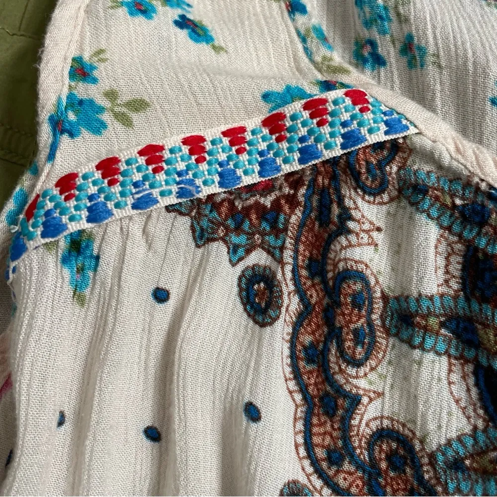 Bila Top Floral Ruffle Embroidered Boho Bohemian Western Coastal Red Blue Cream Size XL - Image 10