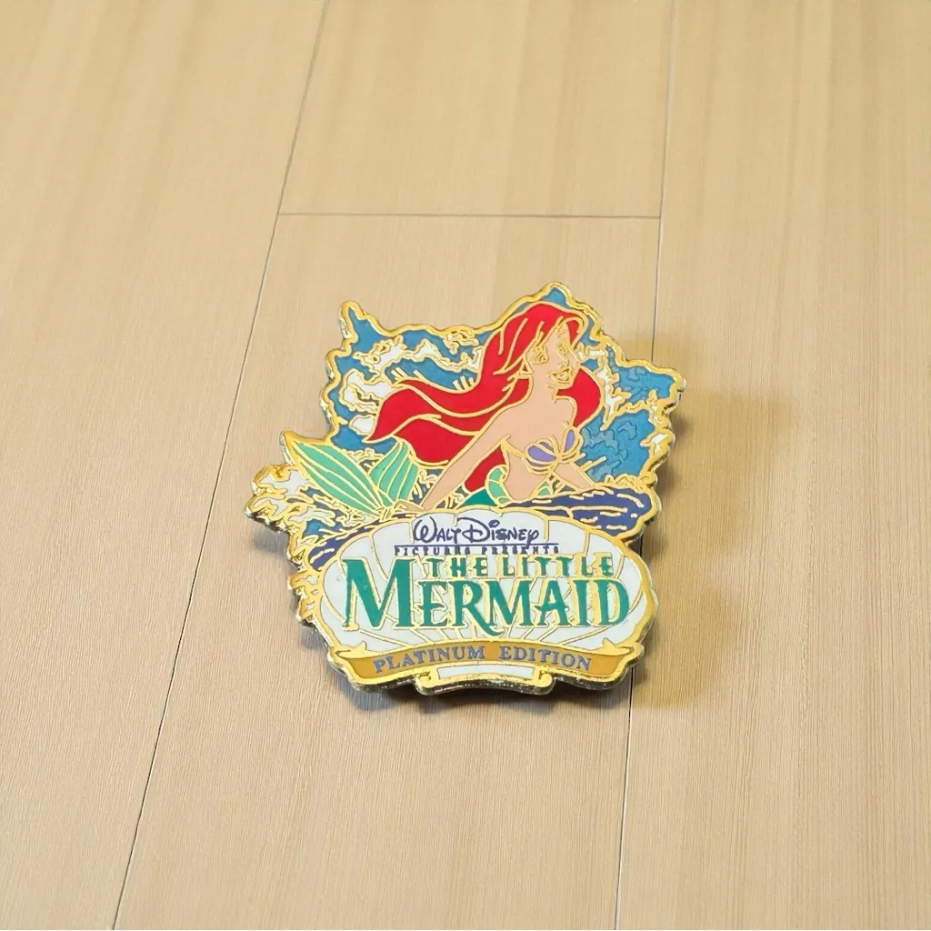 Disney The Little Mermaid Platinum Edition Ariel Enamel Pin 2006 Collector’s Pin - Image 3