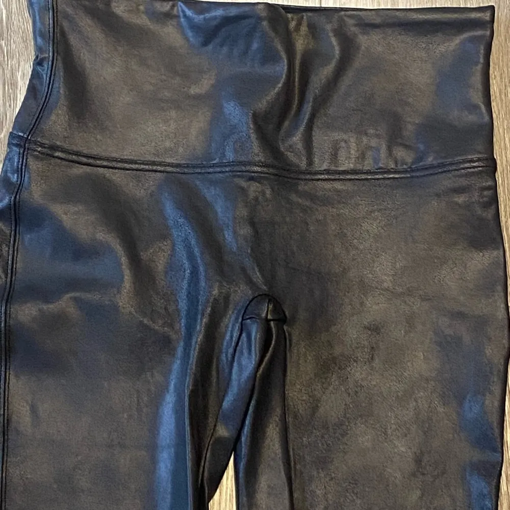 SPANX Black women’s high rise leggings size L - Image 2