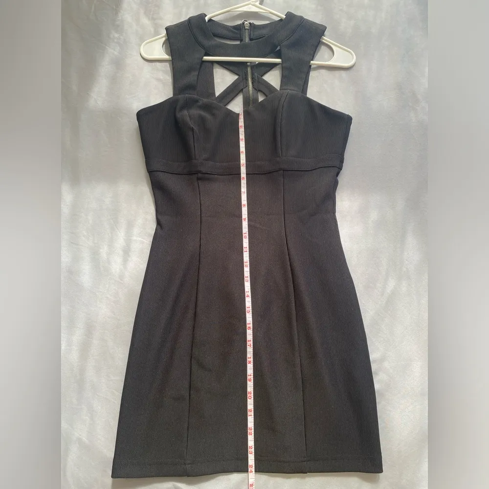 FOREVER 21 high Neck bodycon dress - Image 4