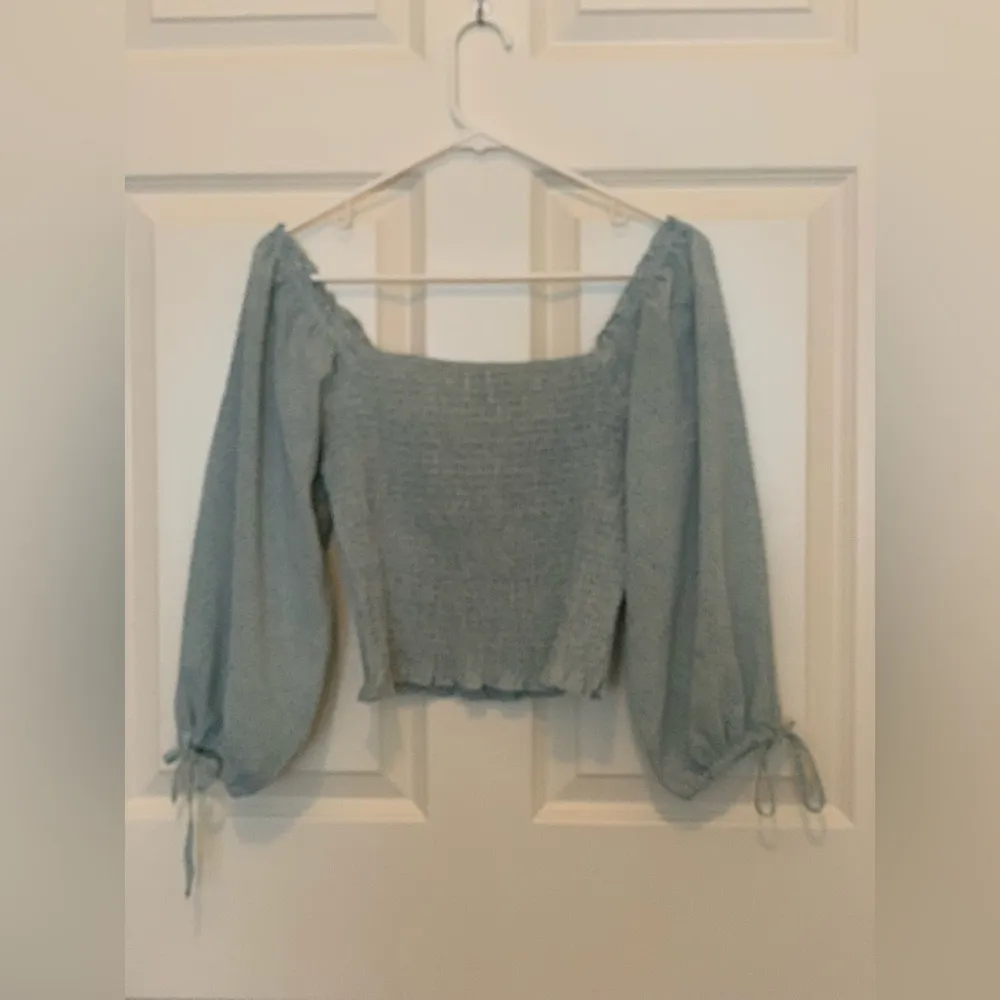 Princess Polly Women's Light Blue Smocked Top.  Size-4 - Image 2