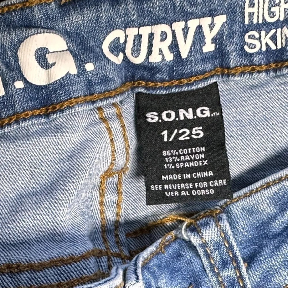 S.O.N.G Curvy High Rise Mom Jeans Blue Size undefined - Image 6