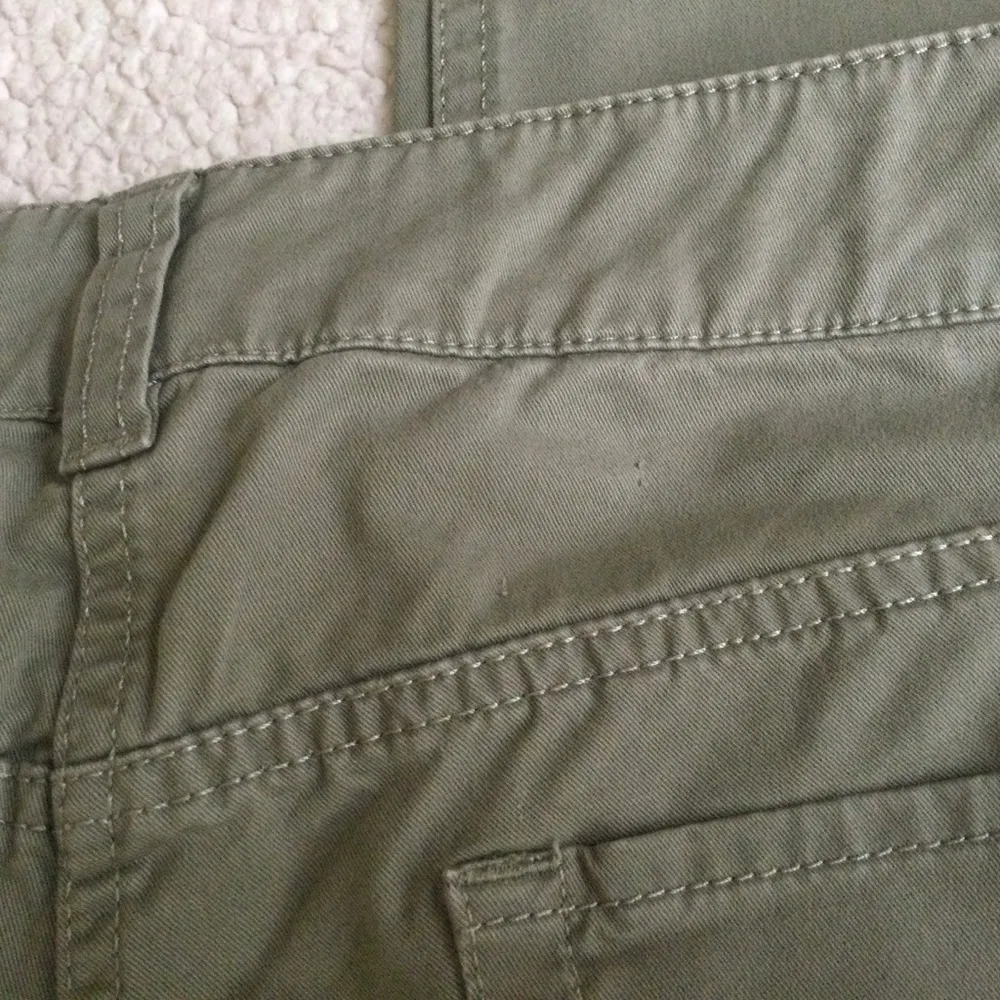 Olive Green Pants Stretch - Sz Chicos 2 Short - Image 13