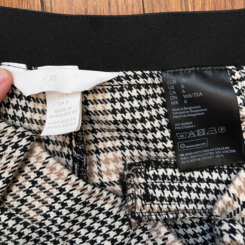 H&M Plaid Pull On Trousers - Size 6 - Image 3