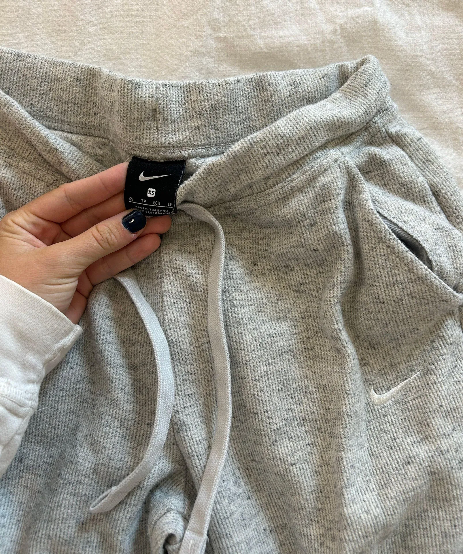 Nike grey sweatpants - Image 2