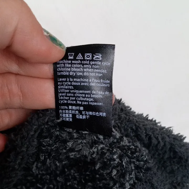 Barefoot Dreams size medium dark camo soft CozyChic Charcoal Pullover - Image 6