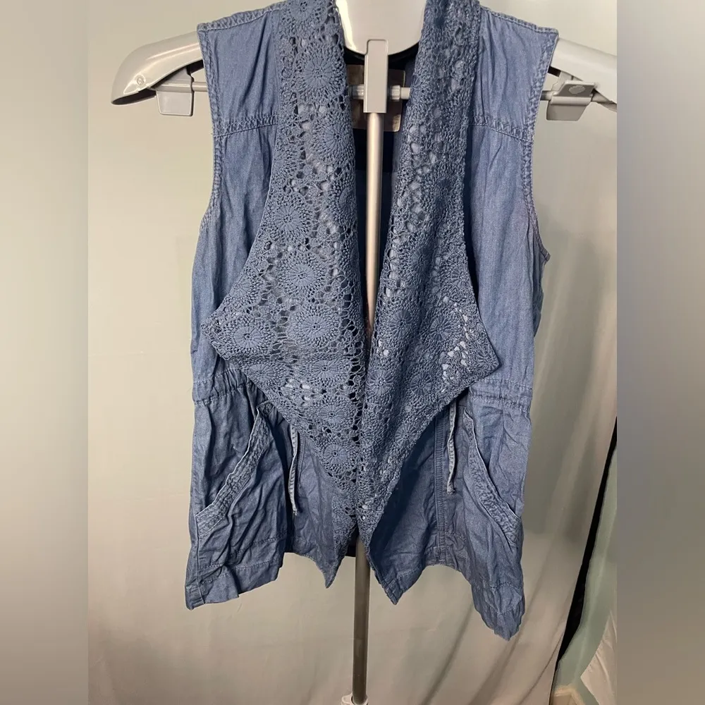 Altar’d State Denim crochet vest size small‎ - Image 2