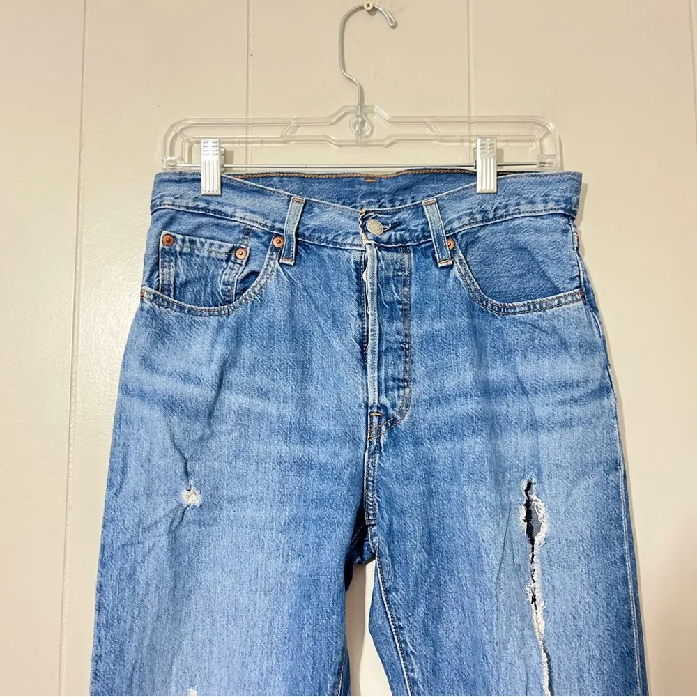 Levis 501 Womens Jeans Button Fly Blue Jeans Size 27x32 - Image 3
