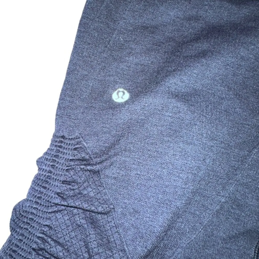 Lululemon In The Flow Crop Inkwell Navy Blue Yoga‎ Tights 2013 Release size 8 - Image 8