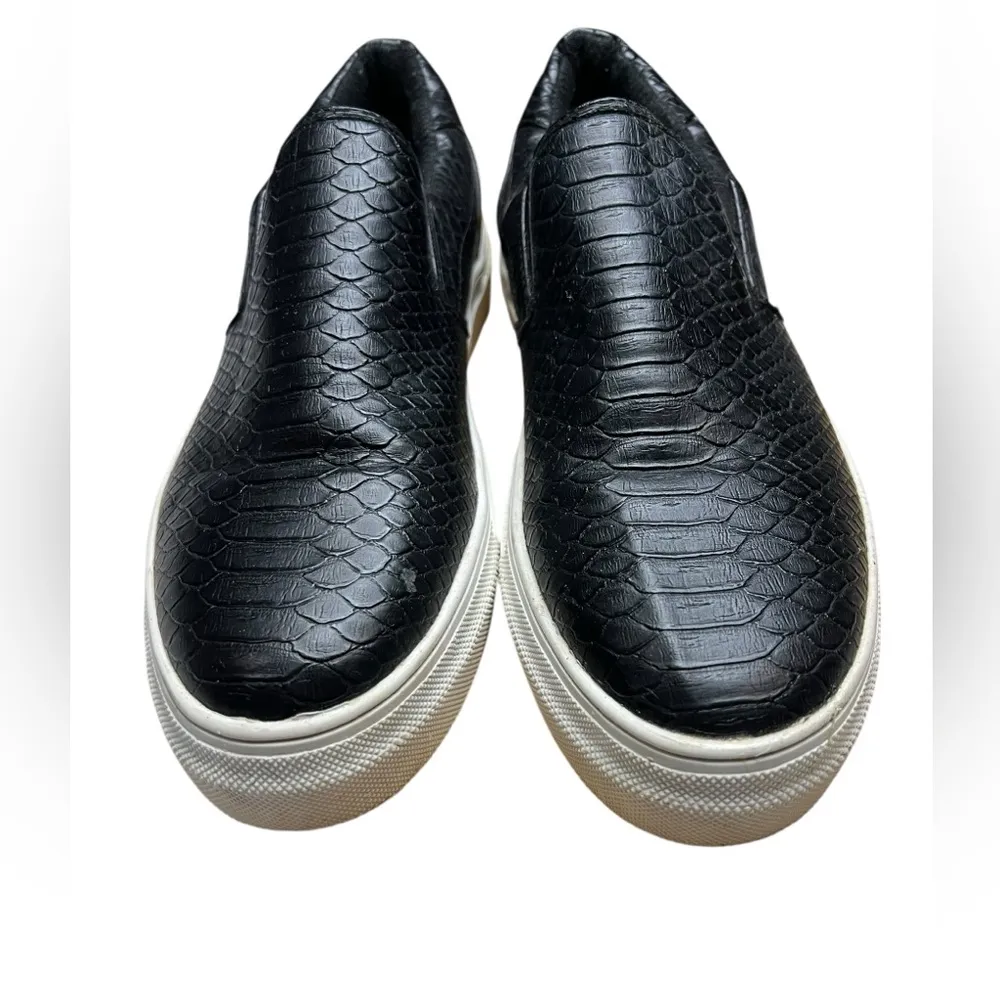 Coconuts by Matisse  black snake-embossed platform sneakers - Size 9.5 - Image 4