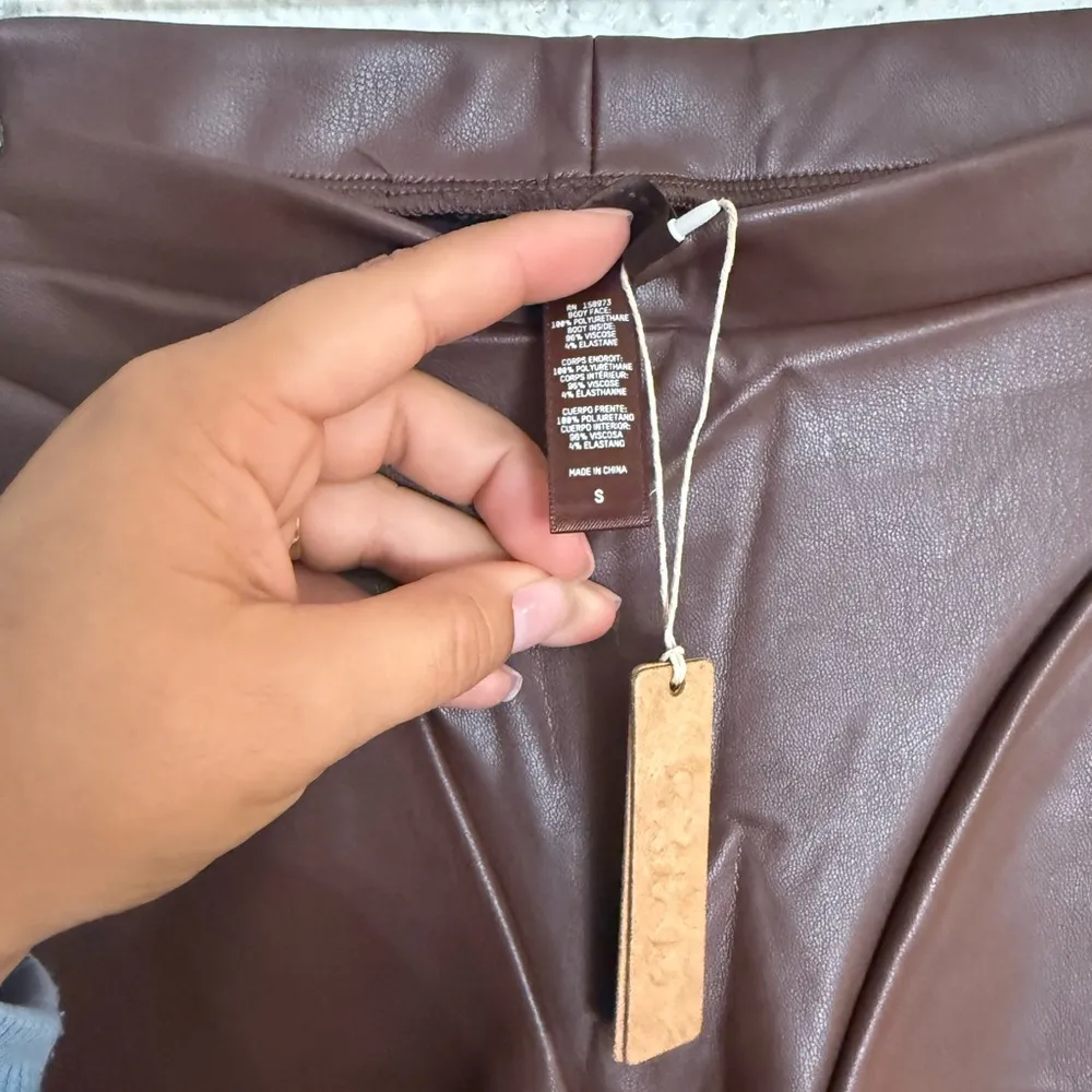 Skims faux leather biker short cocoa color size S NWT - Image 8