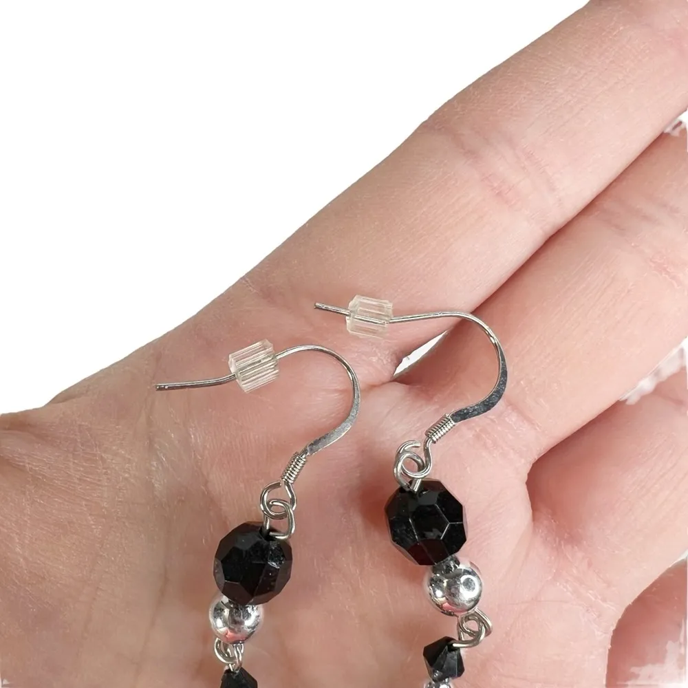 Black Onyx Polished Stone Beaded Necklace & Pierced Earrings Set - Image 9