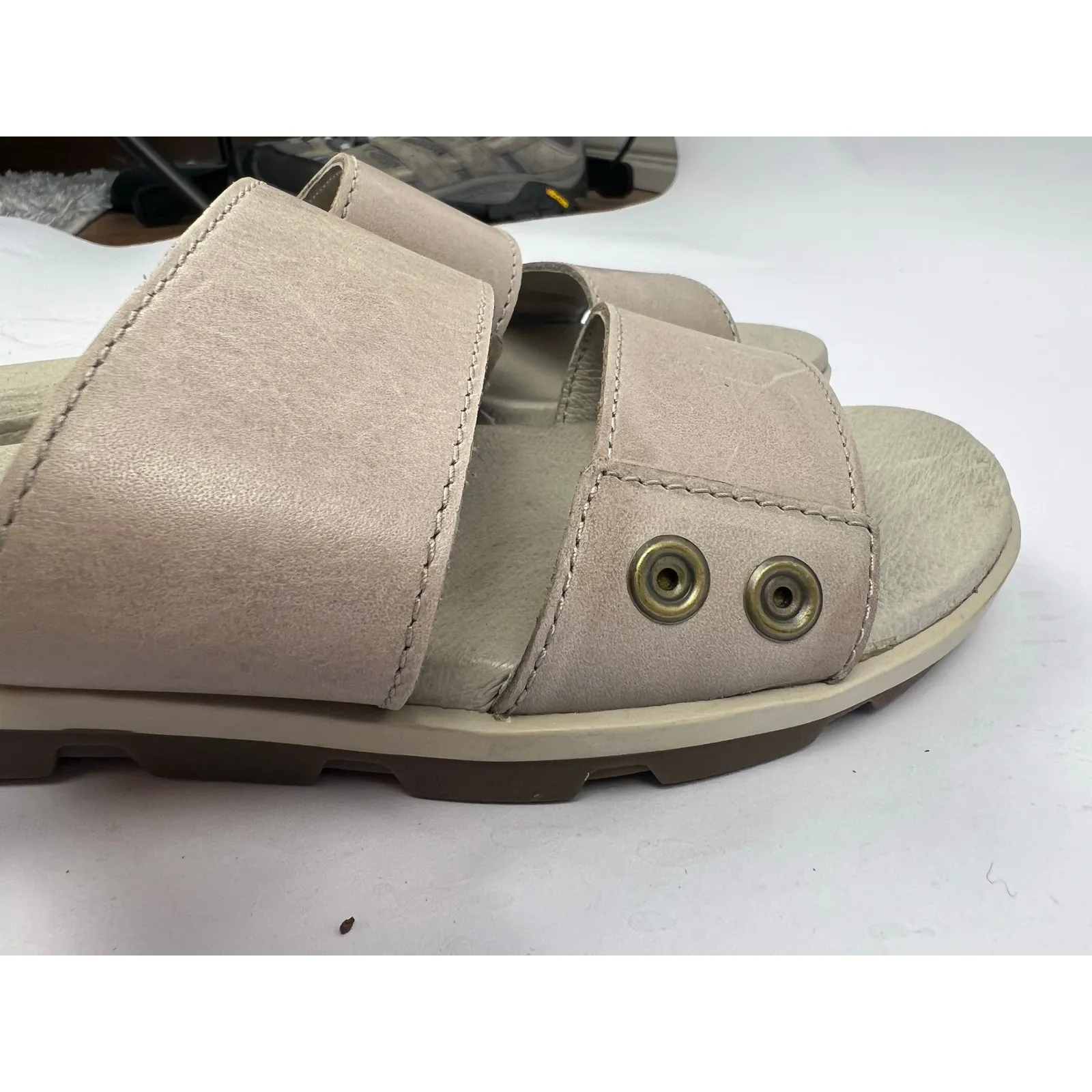 Sorel, NL2937-005 Torpeda Slide Leather Slides, Taupe, Slip-On Comfort Sandals - Image 12