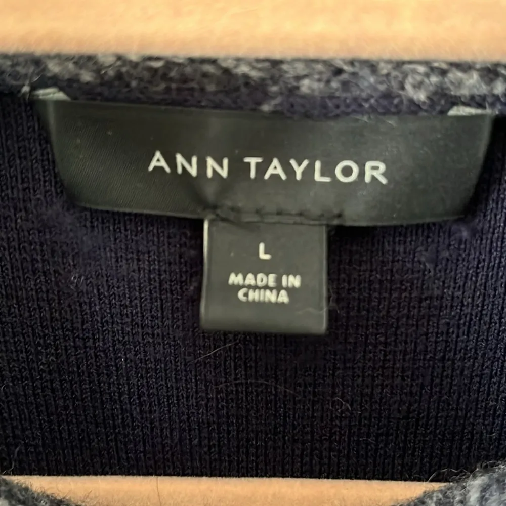 Ann Taylor coatigan navy blue in size Large - Image 4