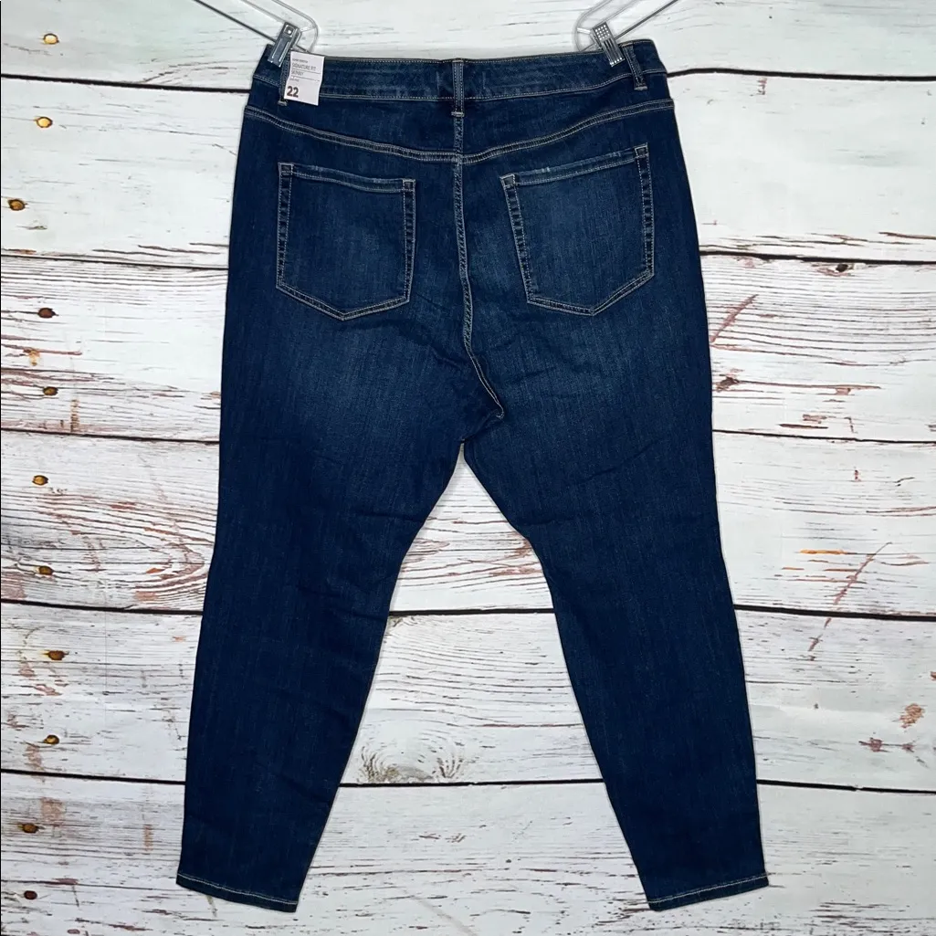 Lane Bryant NWT 22 Blue Denim Mid Rise Super Stretch Signature Fit Skinny Jeans - Image 3