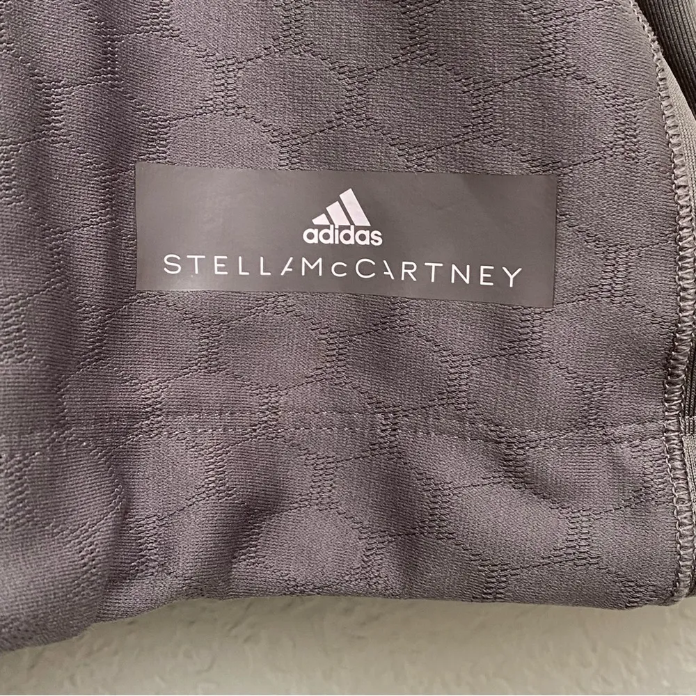 ADIDAS Stella McCartney Studio Explorer Gray Taupe Mesh Tank Size M - Image 6