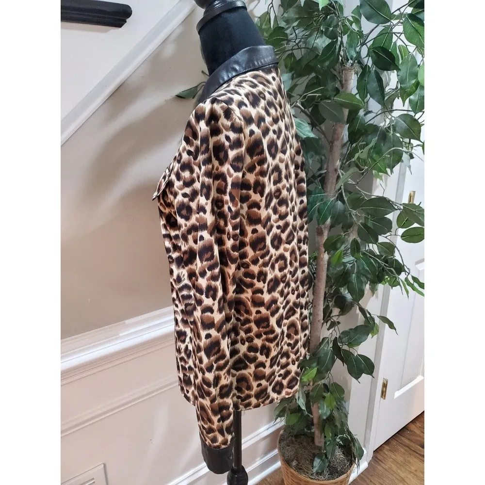 SHEIN Brown Animal Print Faux Leather Collar & Sleeve Button Down Shirt Size 4 - Image 7