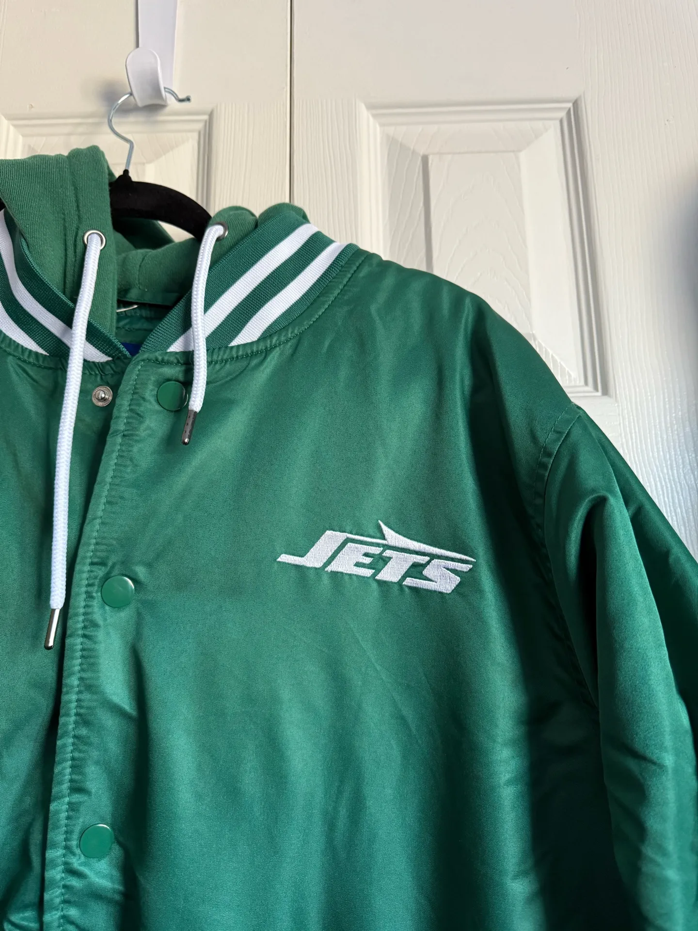 NFL Team Apparel NFL NEW YORK JETS GREEN VARSITY BOMBER JACKET - Image 2