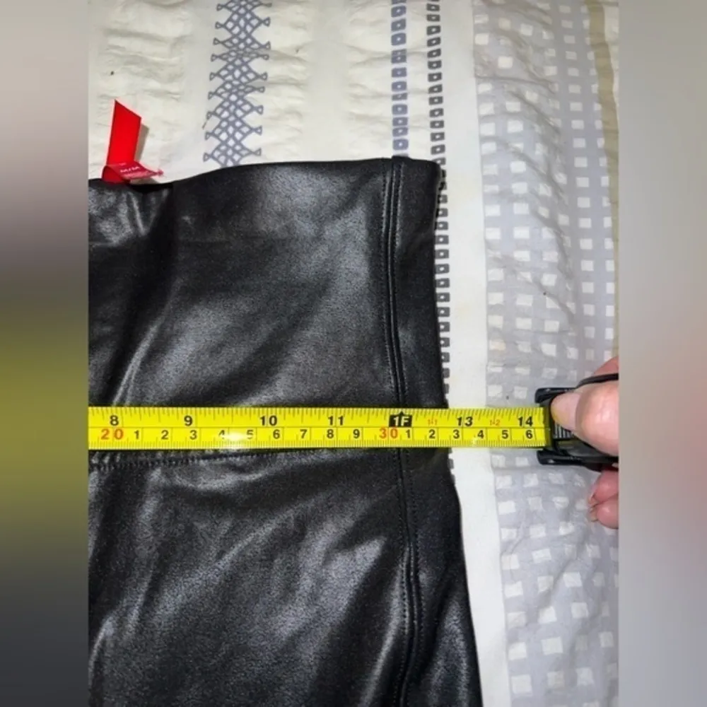 SPANX Faux Leather Leggings‎ M Tall - Image 3