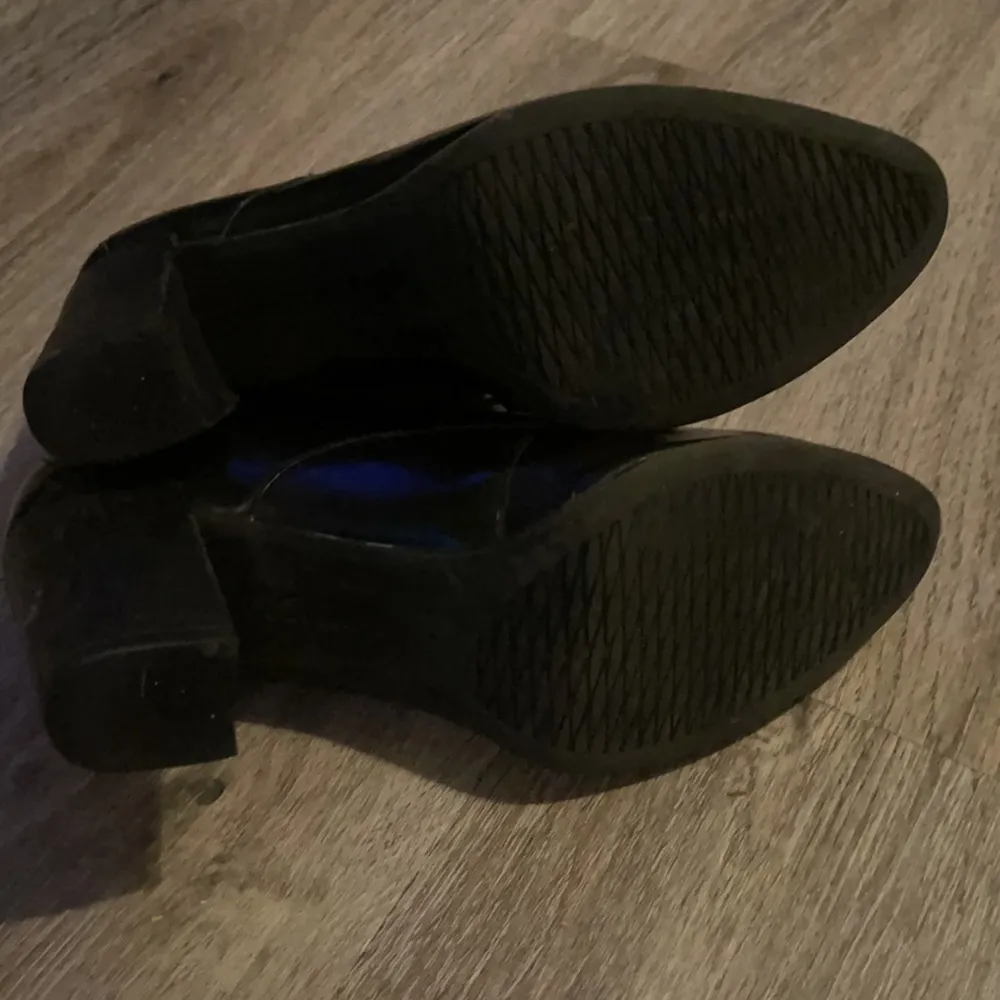 Clark’s Heeled Ankle Boots Size 9.5 Medium - Image 6