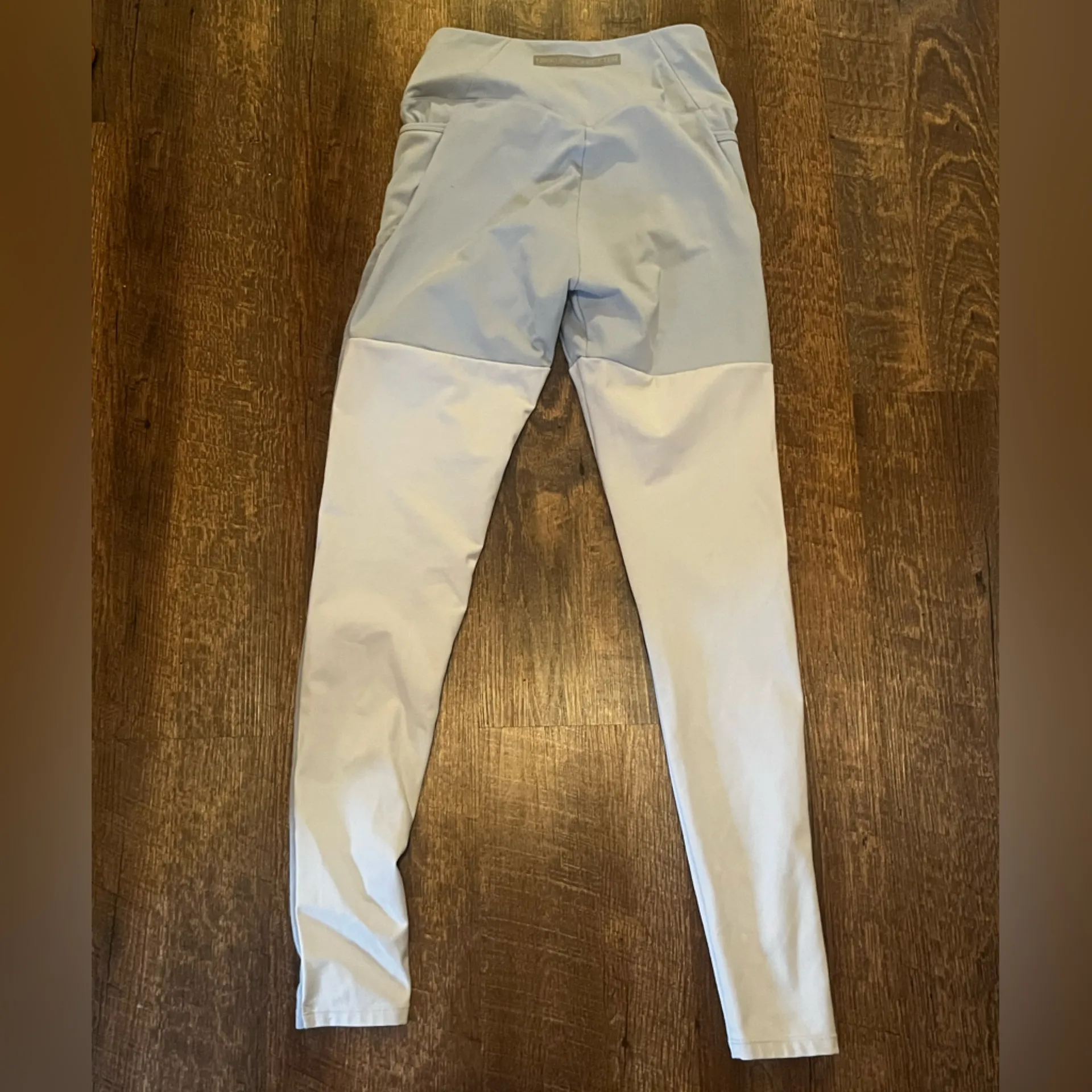 Gymshark x Nikki Blackketter Dynamic Leggings in a light blue and white colorway - Image 3