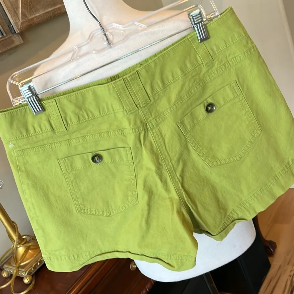 New York & Company Cotton Parrot Green Shorts Womens 10 - Image 7