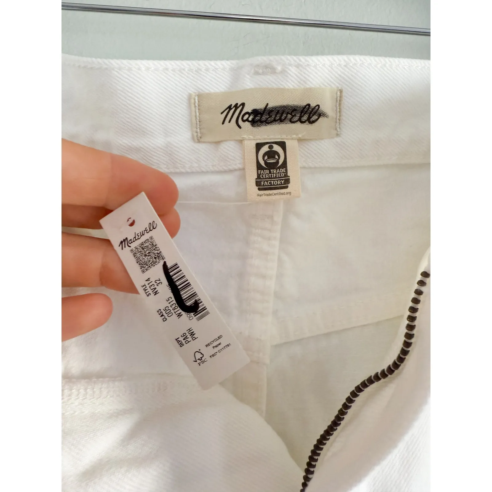 Madewell | NWT The 1997 Denim Bermuda Short in Pure White | Sz 32 - Image 5