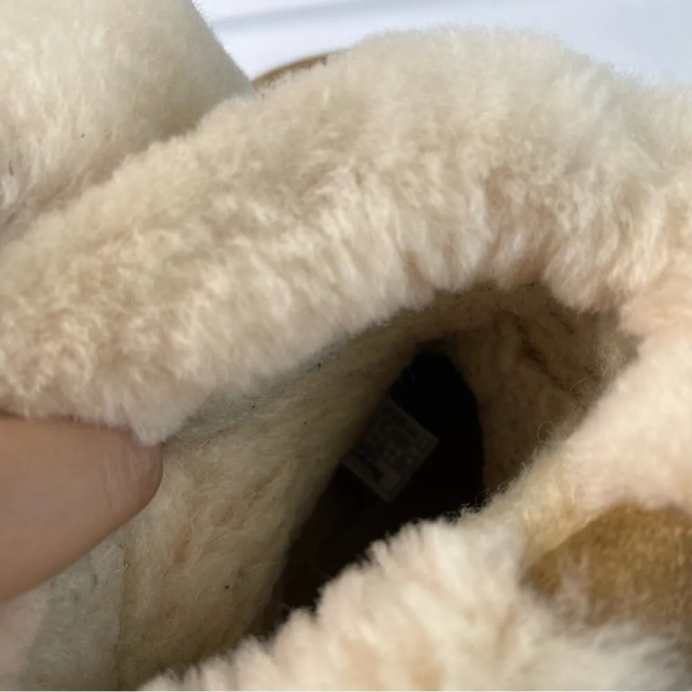 BearPaw Abby sheepskin hickory short booties size 8‎ - Image 5