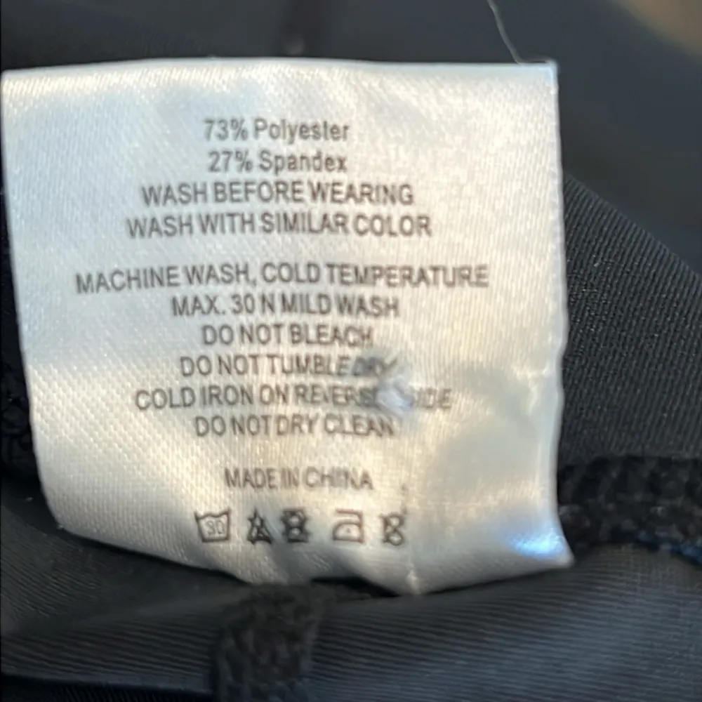 ZYIA Active High Rise Athletic Workout Leggings with White Reflective Dots 6-8 - Image 8