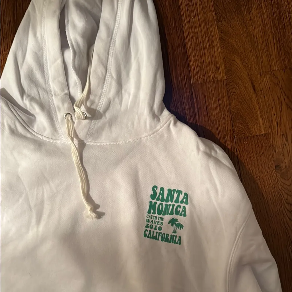 Ocean drive Santa Monica waves large nwot Hoodie with Green Graphic - Image 2