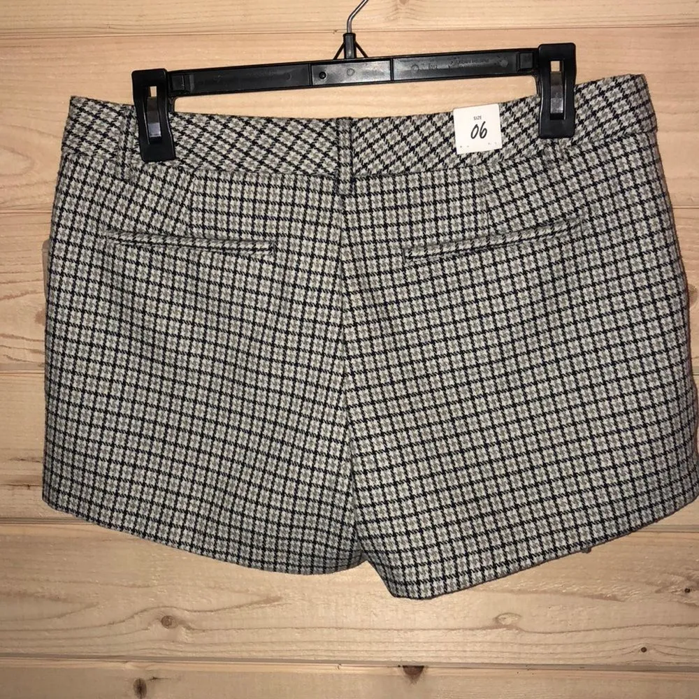 Gap  Wool Blend Brit Shorts in Grey Check‎ - Image 4