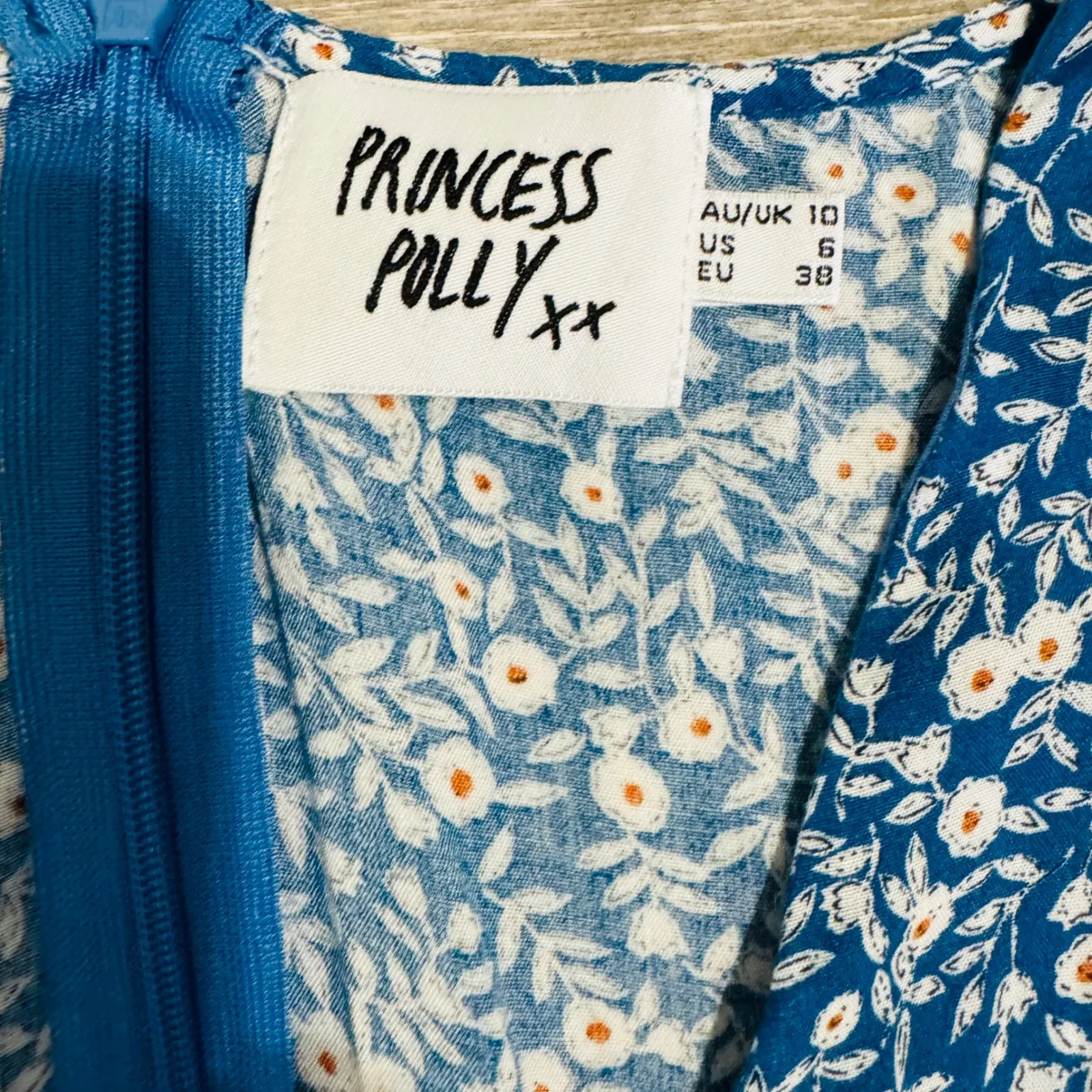 Princess Polly Blue Floral V Neck Mini Dress Short Sleeve Flounce Hem Size 6 - Image 7