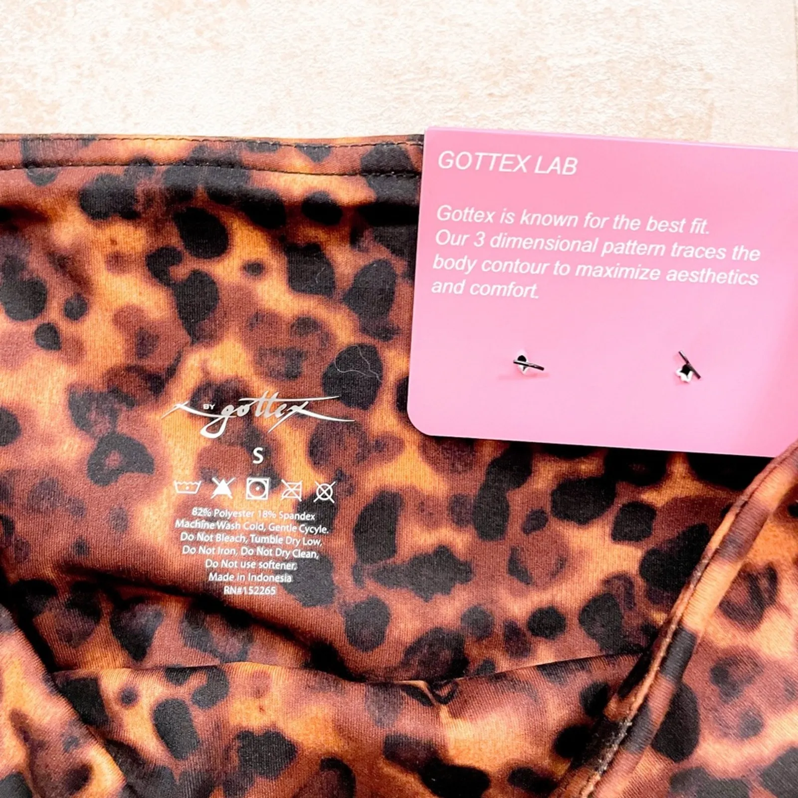 NEW Gottex Studio Engineered Fit Capri Legging, NWT, Size Small, MSRP $72 - Image 11