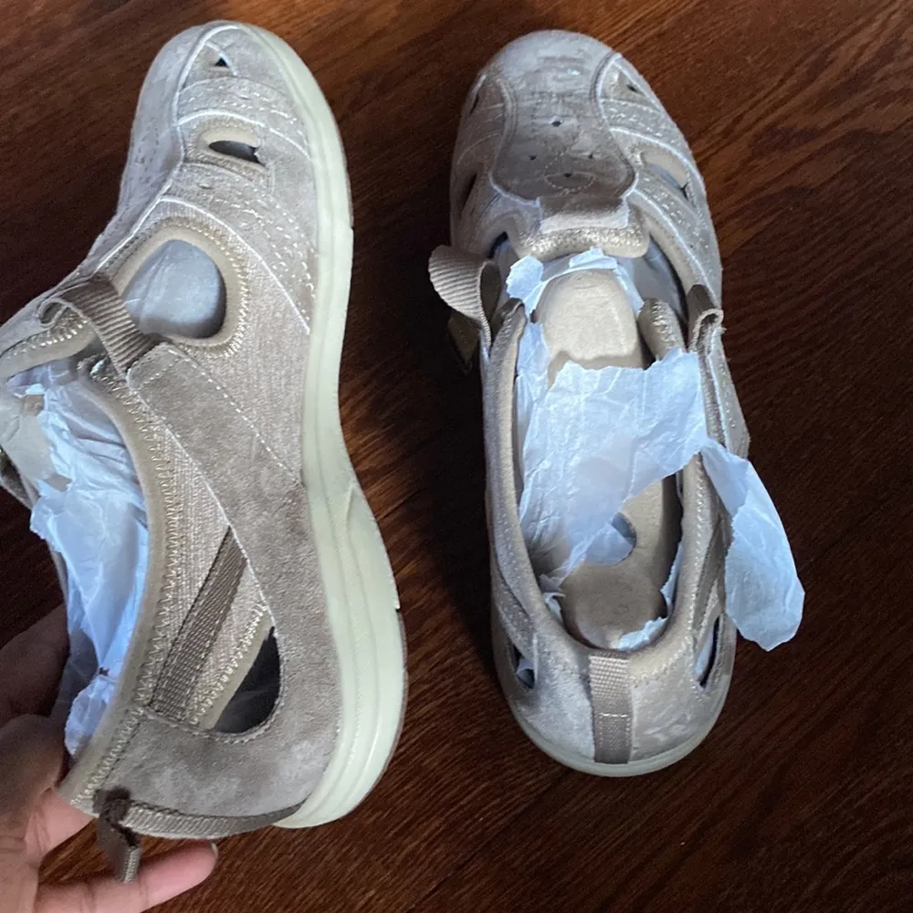 Earth Origins Shoes SIZE 11 - Image 6