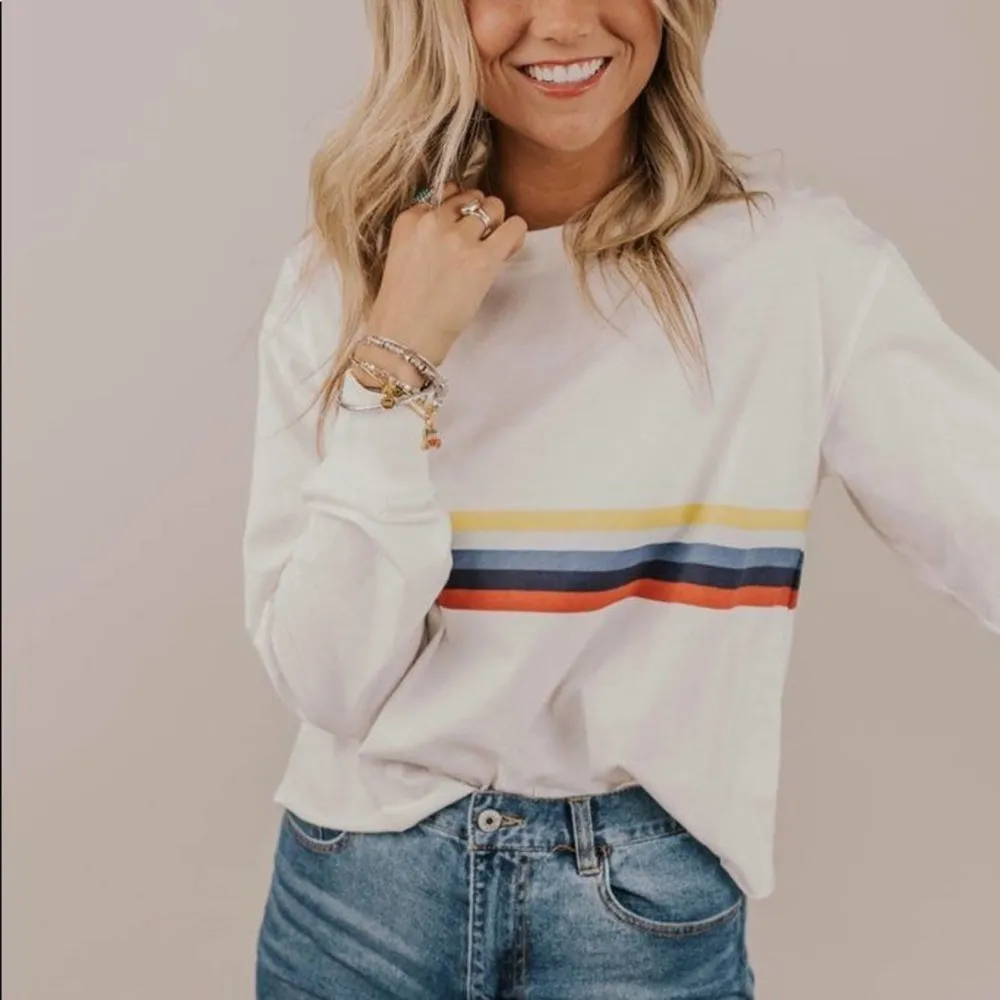 Brandy Melville John Galt Acacia Long Sleeve - Image 4