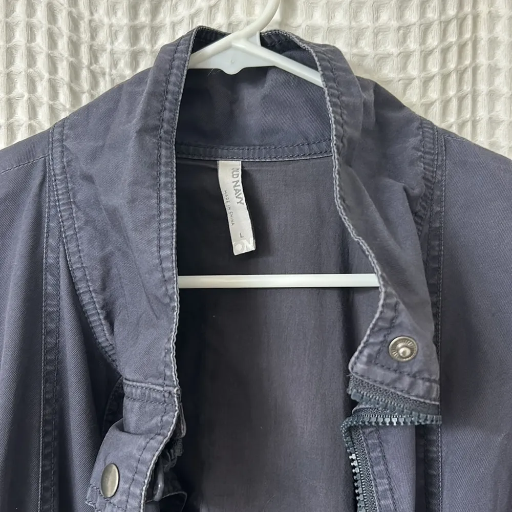 Old Navy Utility Cargo Jacket Blue - Image 2