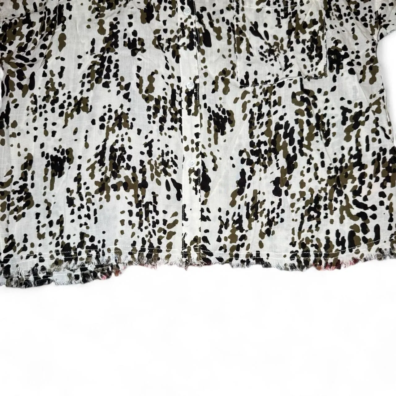 Philosophy Women’s Blouse Size L Animal Print Button Front Short Sleeve - Image 4