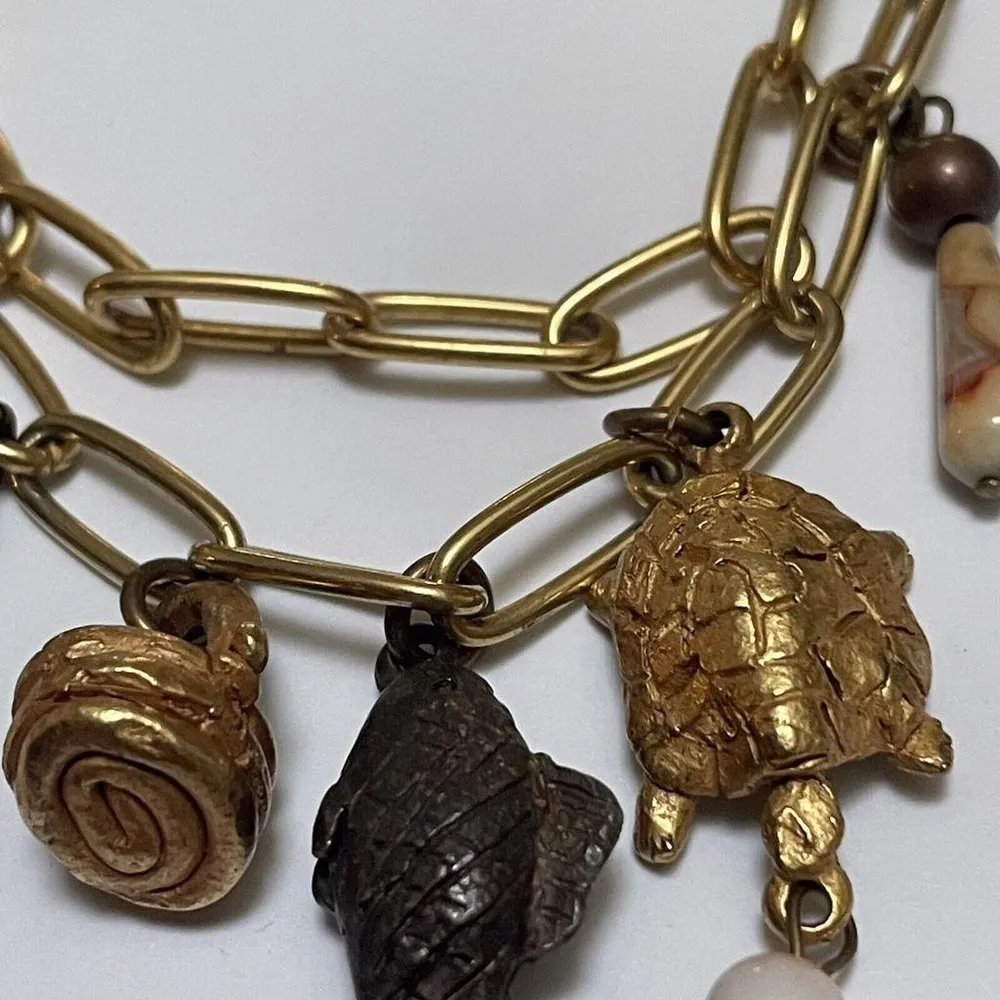 Pretty Charm Bracelet Gold Tone With Fish / Turtle / Stone Charms - Image 6
