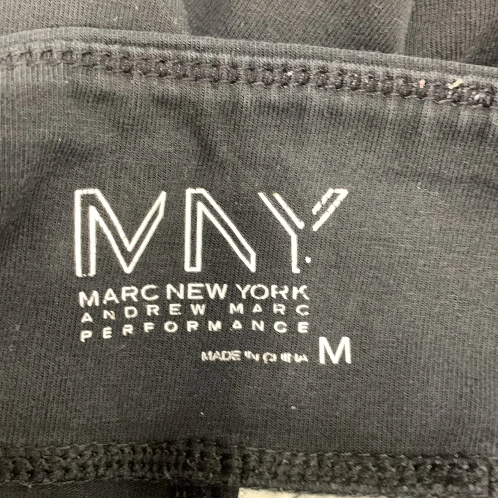 by Andrew Marc Performance Crop Black Leggings Medium - Image 10