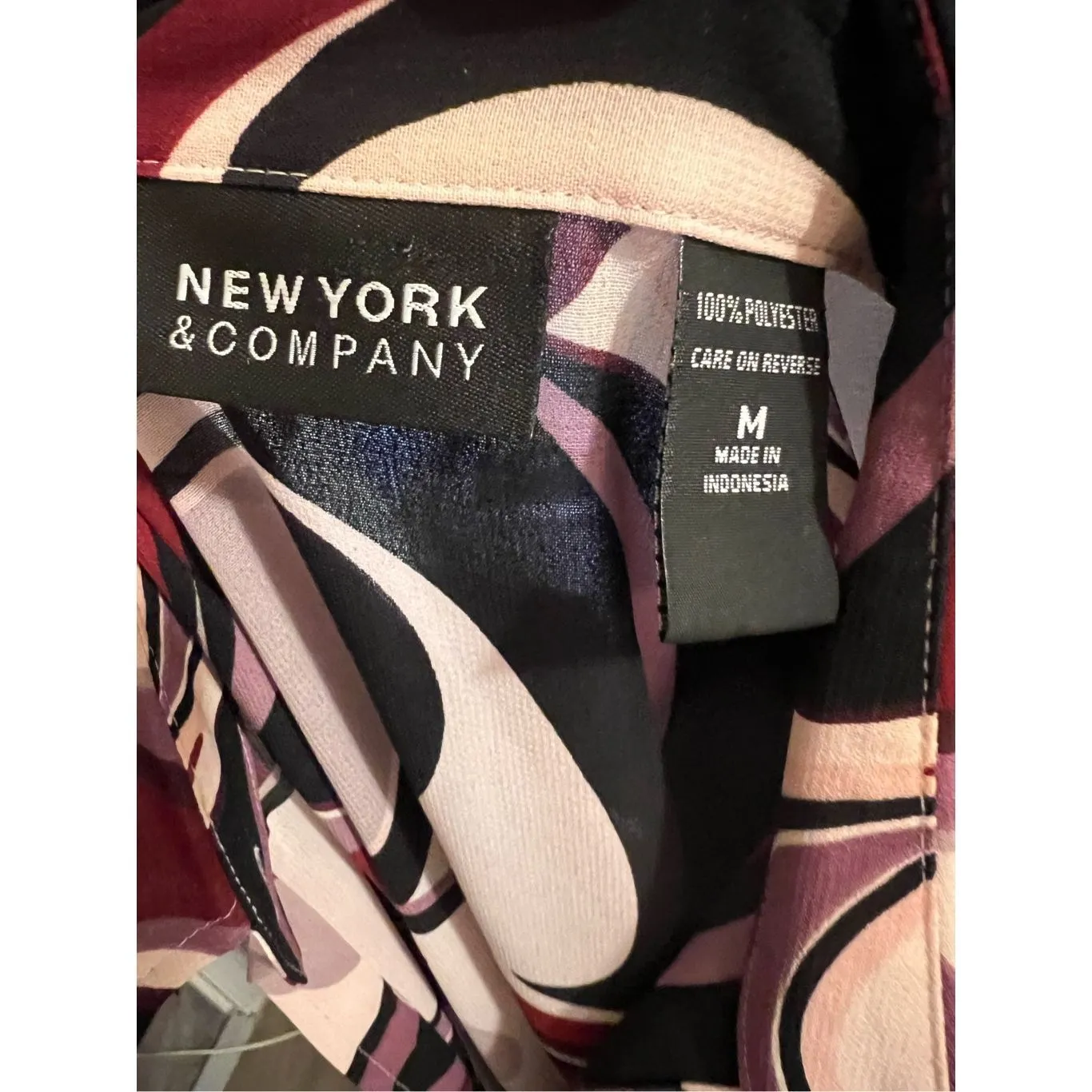 Y2K abstract Longsleeve Button Down. Size medium Pink - Image 8