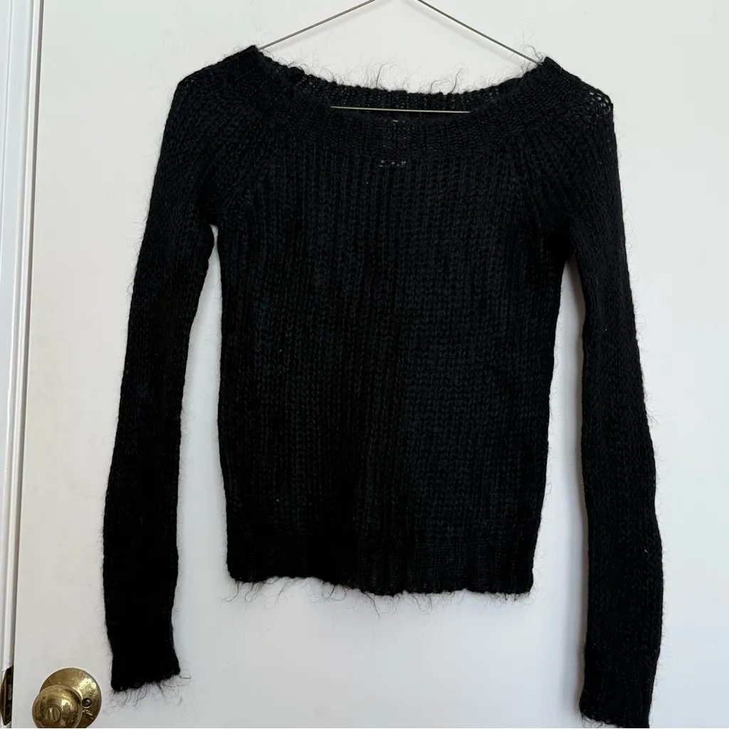 Old Navy Black Women's Crew Neck Sweater - Image 6