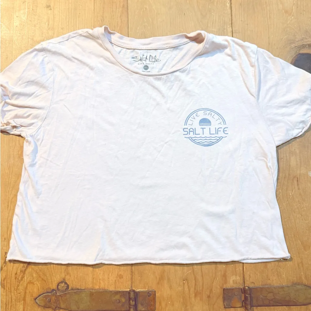 Salt Life Light Pink crop Tee with Blue Logo size small - Image 6