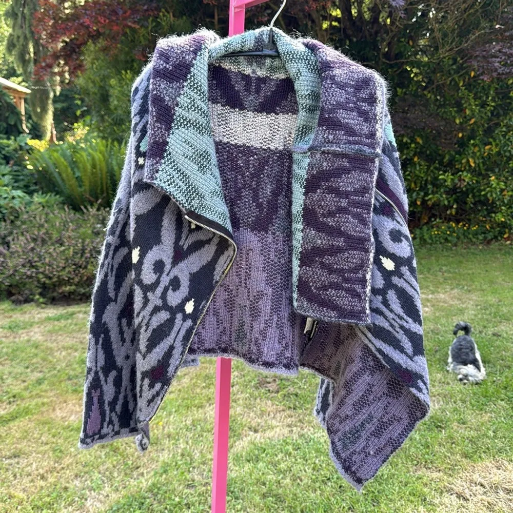 Pier Antonio Gaspari Stylish purple Patterned Women's Sweater size 8 Italy Gray - Image 7