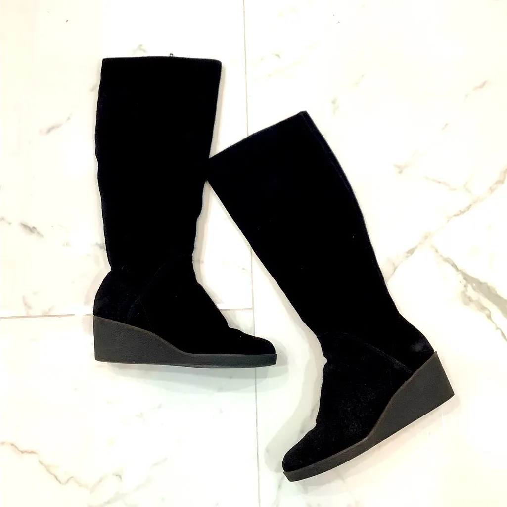 Comfy stylish tall boots on medium wedge heel 🖤🖤 - Image 2