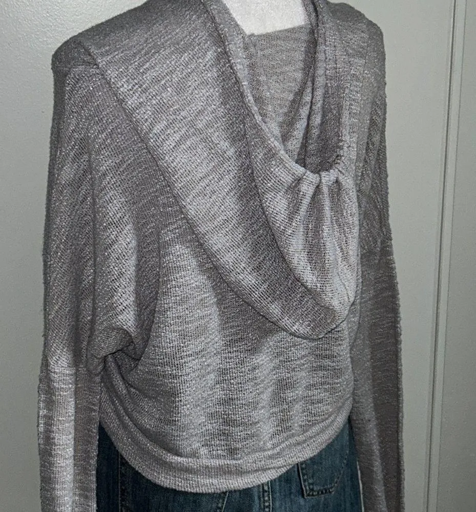 Hollister Women’s Oversized Drop Shoulder Hooded Lightweight Crop Front Sweater - Image 7