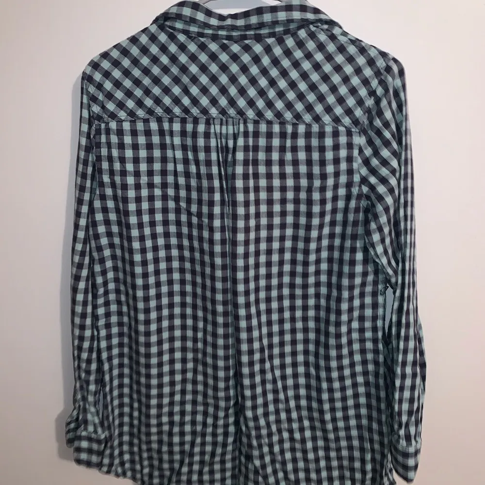 Maternity Plaid Pullover Shirt Size undefined - Image 4