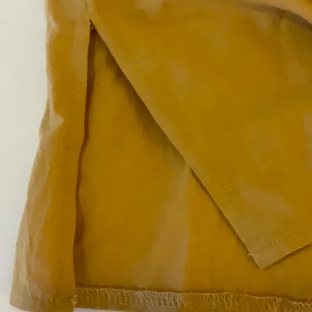 Flamingo Women’s Gold Collared V-Neck Casual Blouse Size XL New! - Image 5