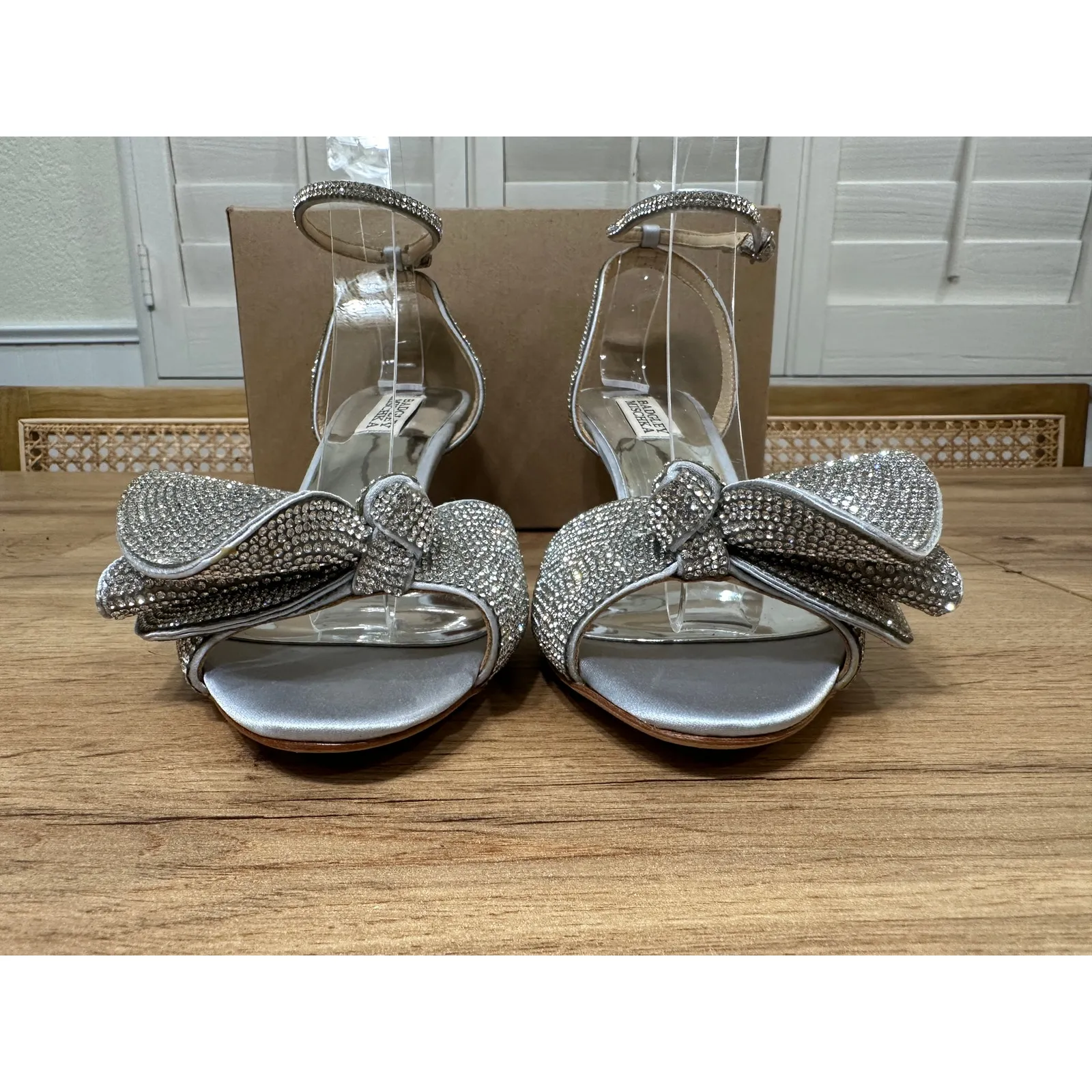 Badgley Mischka Remi Almond Toe Rhinestone Ruffle Mid Heel Sandals Size 8 NWOB - Image 8