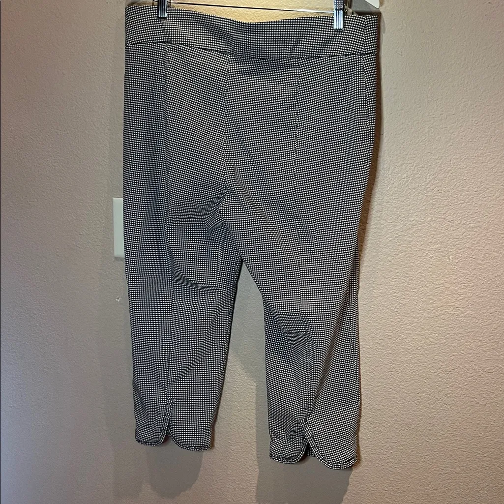 Van Heusen Women’s Gingham Cropped Capri Ruffle Trim Pants Size 14 Preppy - Image 7